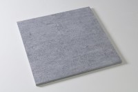 Bodenplatte Blaustein grau-anthrazit geflammt & gebürstet Kante gefast 80 x 80 x 3 cm